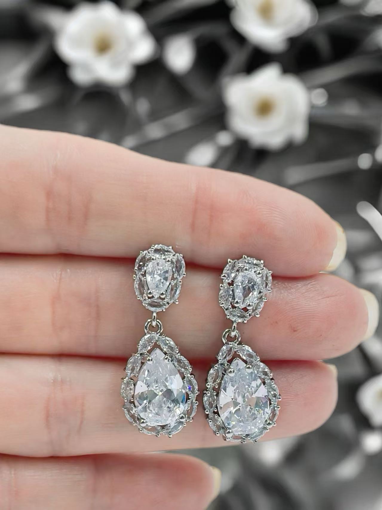 Elegant Teardrop Earrings