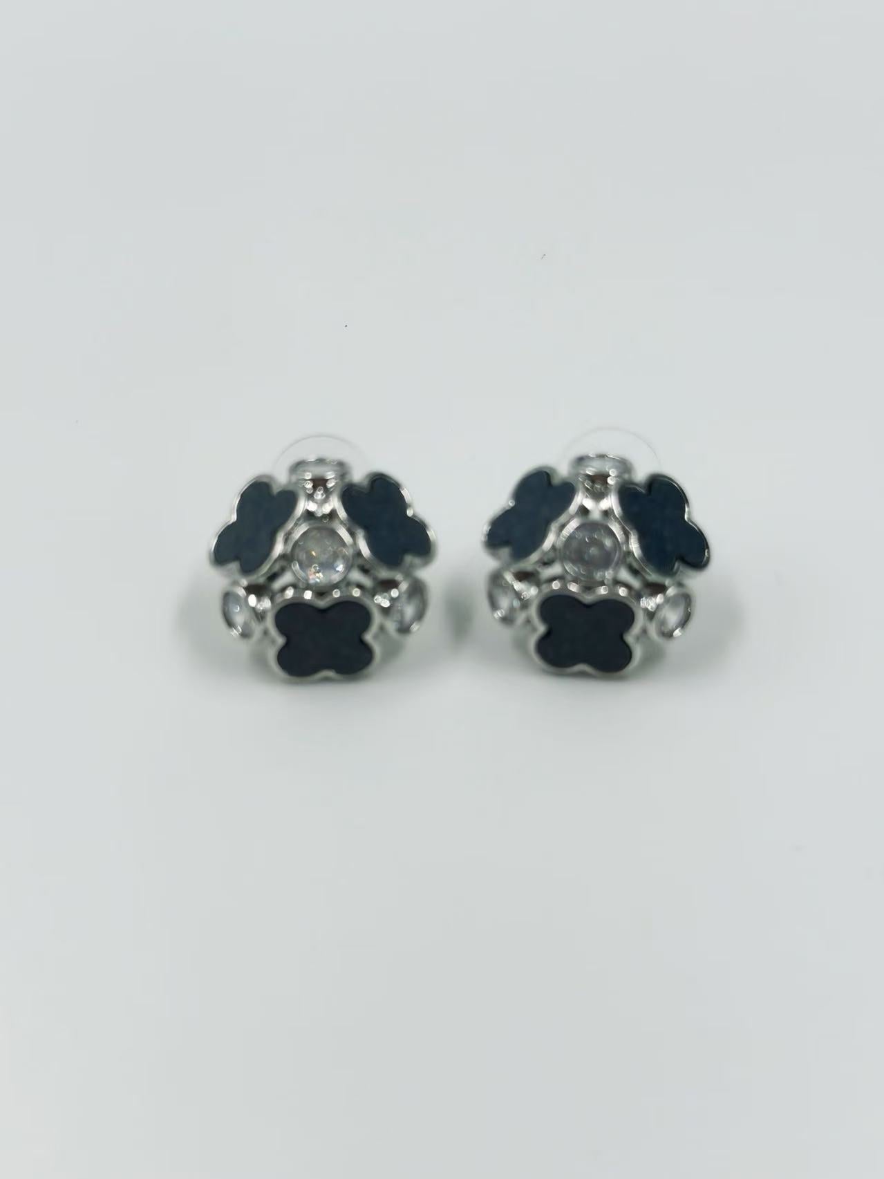 Silver Black Clover Cluster Stud Earrings