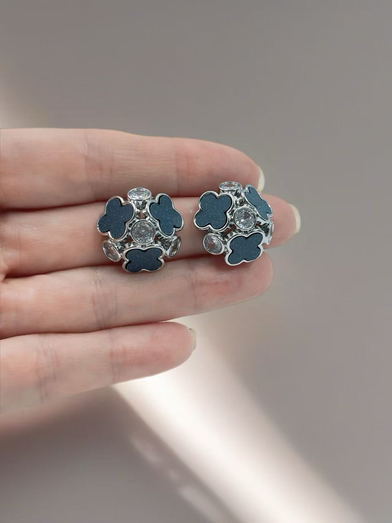Silver Black Clover Cluster Stud Earrings