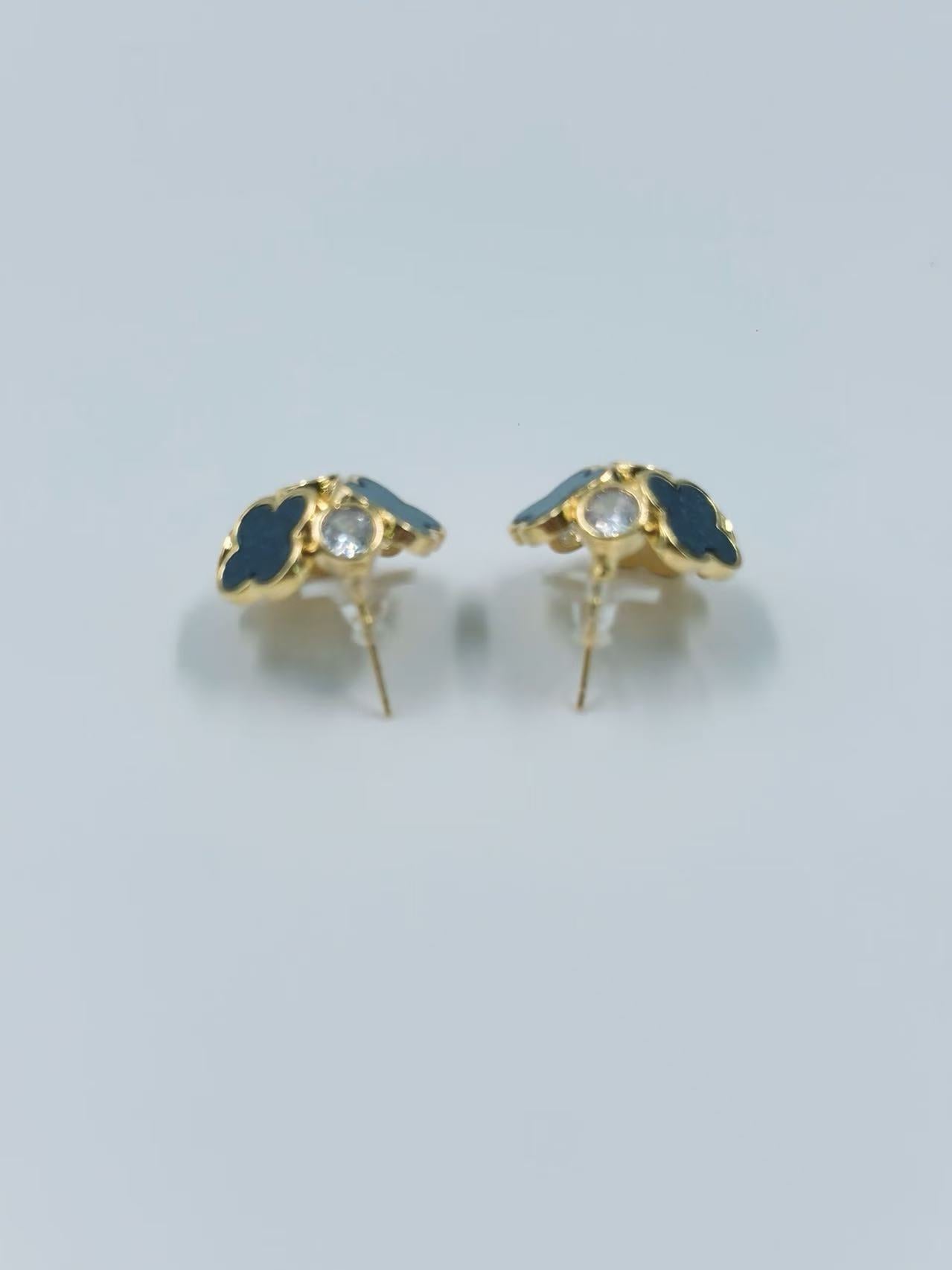 Gold Black Clover Cluster Stud Earrings
