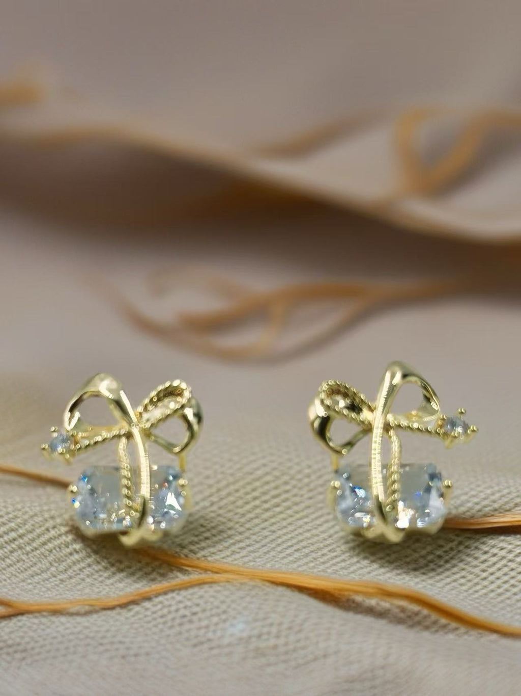 Gold Bow Knot Earrings