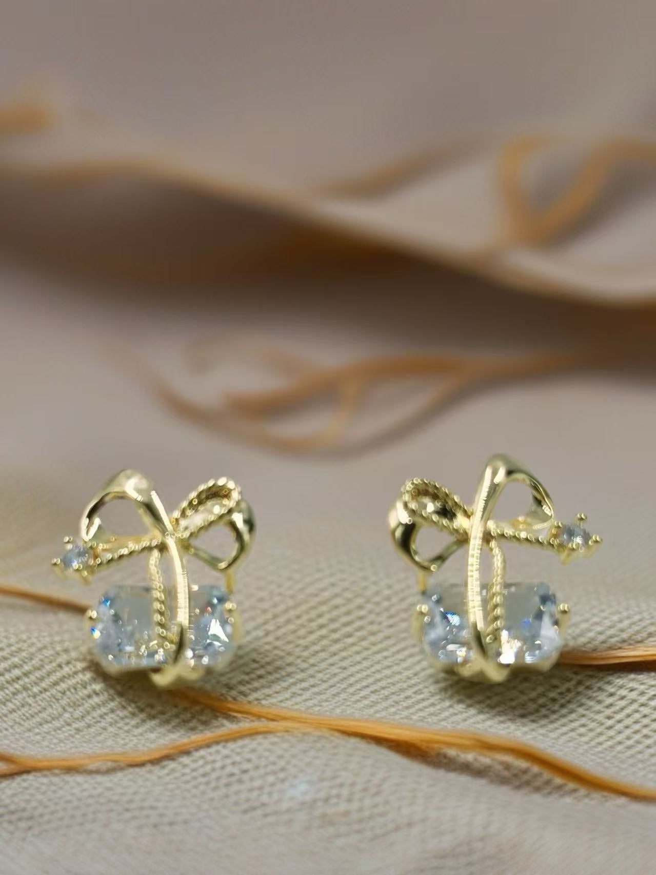Gold Bow Knot Earrings