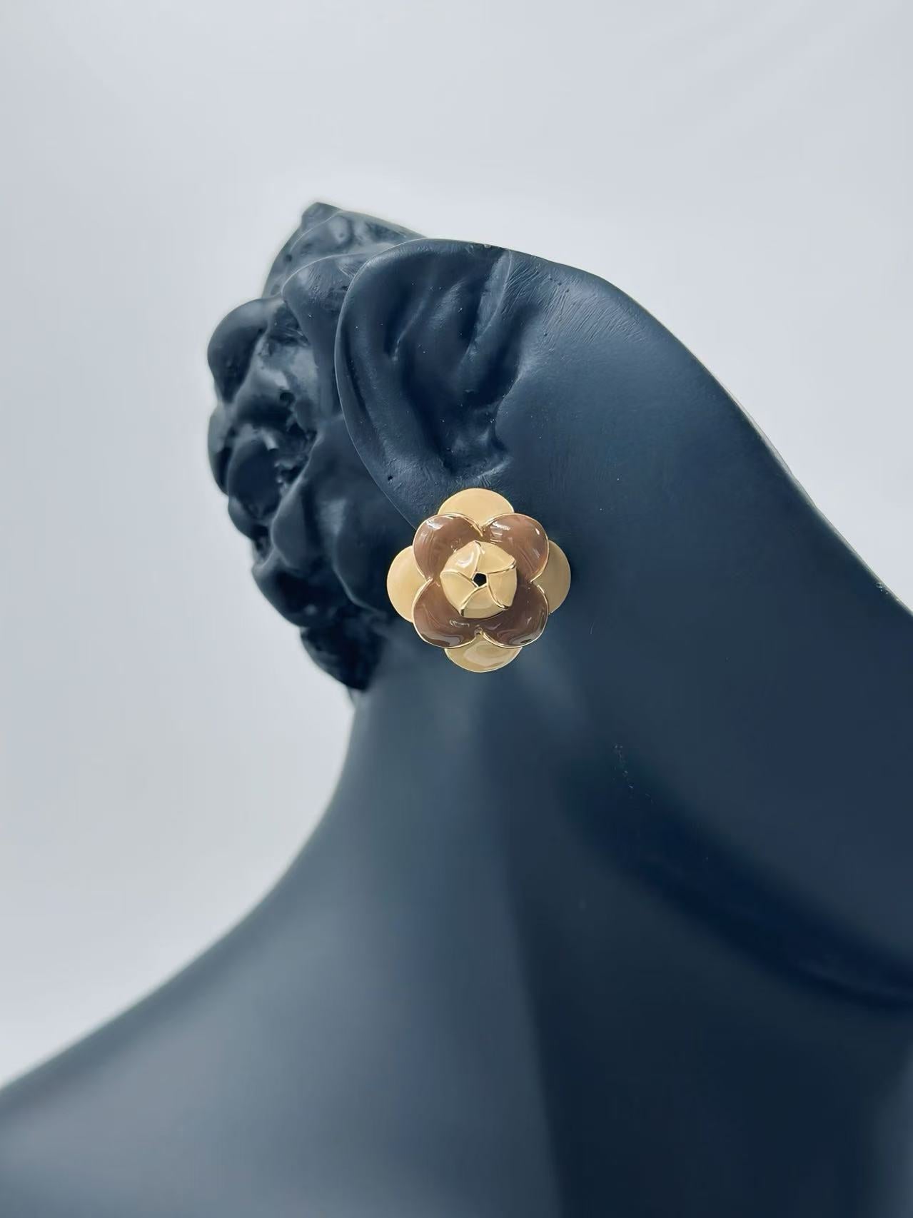 Glossy Camellia Stud Earrings – Duo Color Set