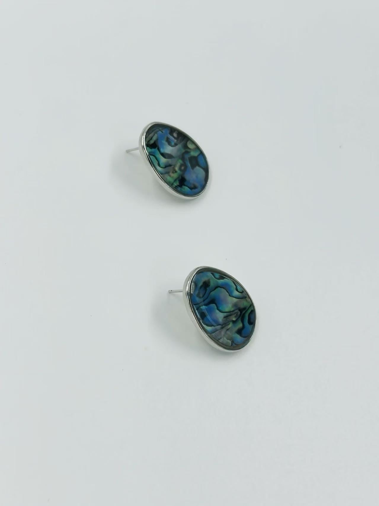 Oval Shell Stud Earrings – Gold & Silver Tone Variants