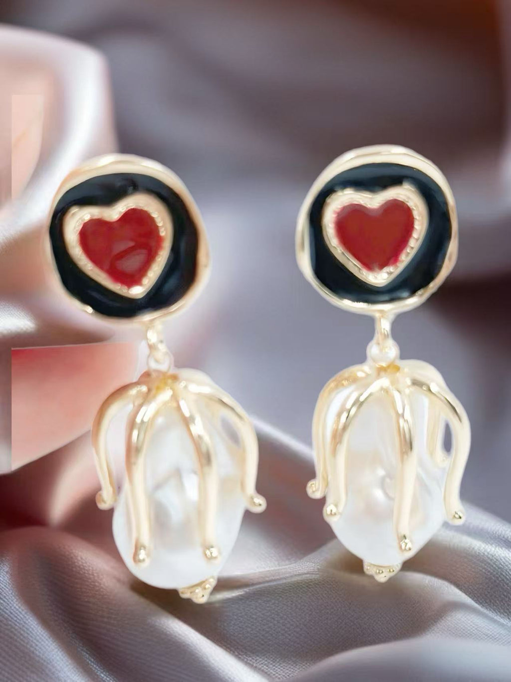 Romantic Heart Drop Earrings – Vintage Gold Style
