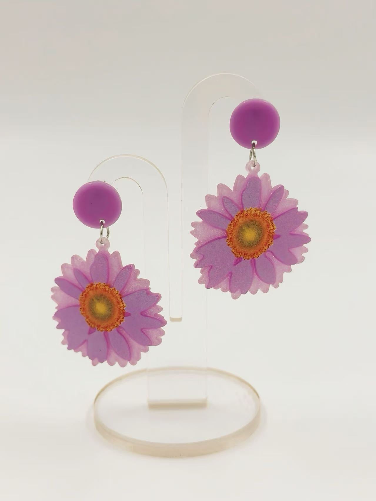 Lavender Bloom Daisy Earrings