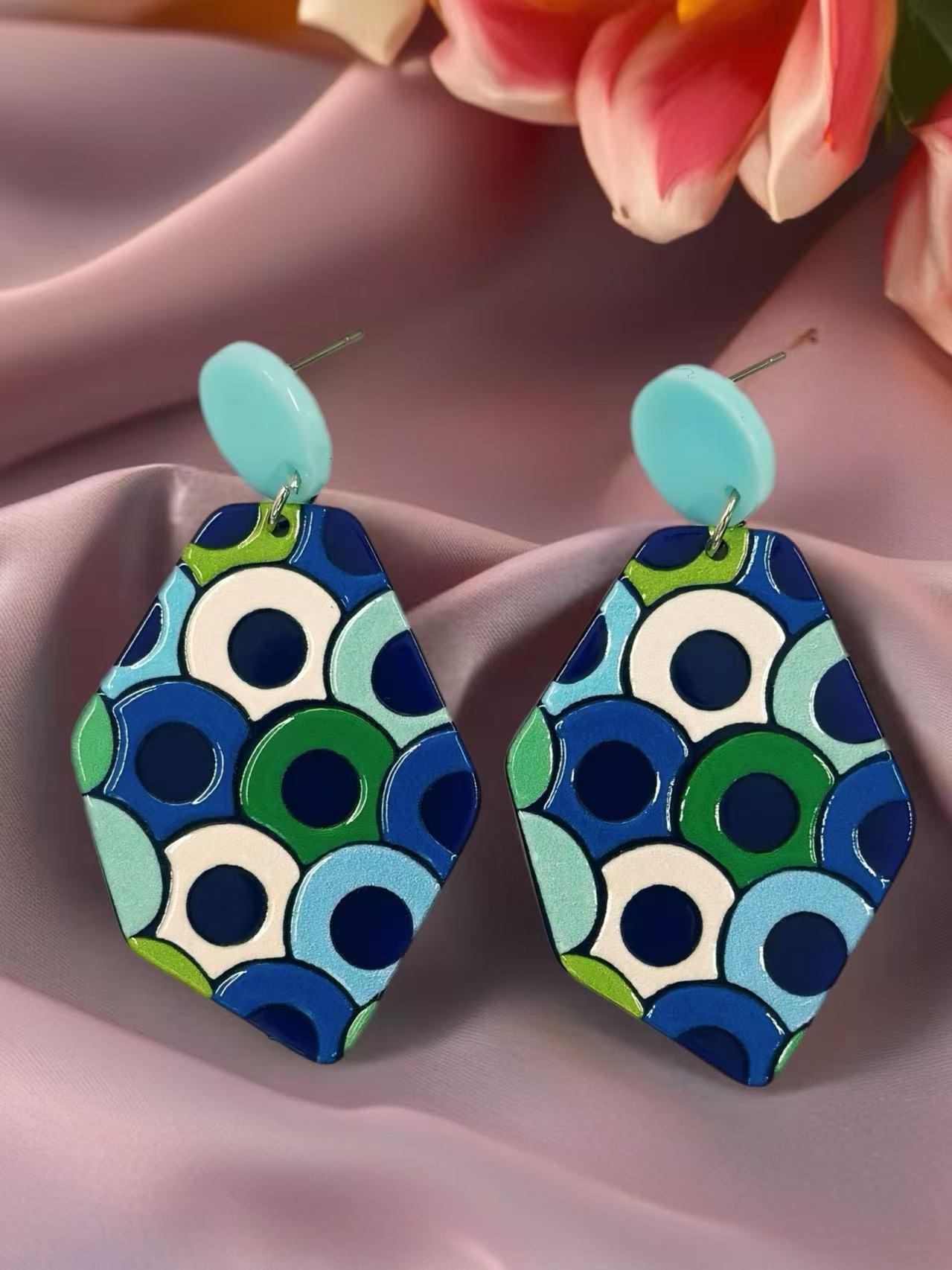 Retro Ripple Geometric Earrings
