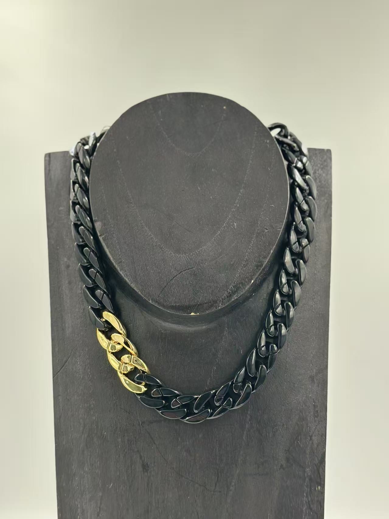 Black & Gold Colour Plastic Chain Necklace