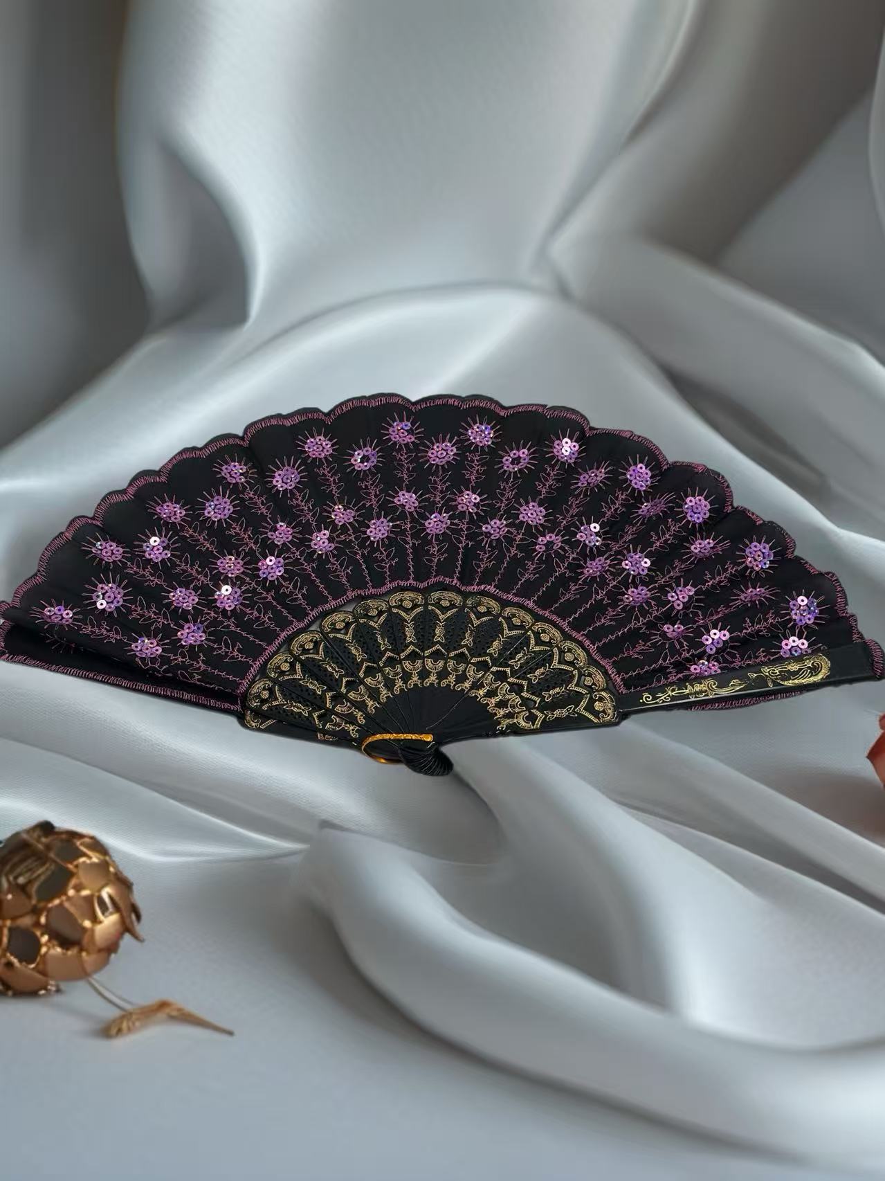 Luxury Lace-Embroidered Hand Fans – Set of 5 with Floral Sequin Detailing