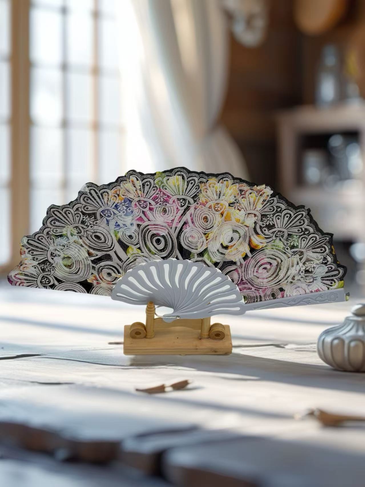 Vintage Floral Lace Hand Fans – Set of 6 with Baroque Embroidery