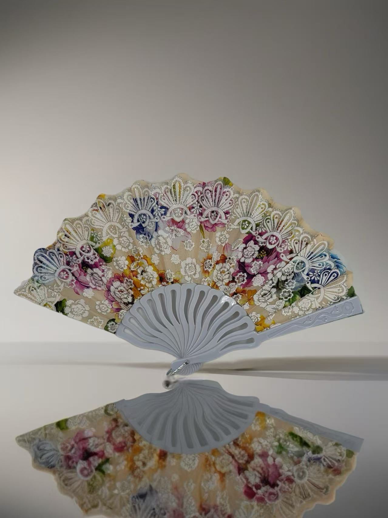 Vintage Floral Lace Hand Fans – Set of 6 with Baroque Embroidery