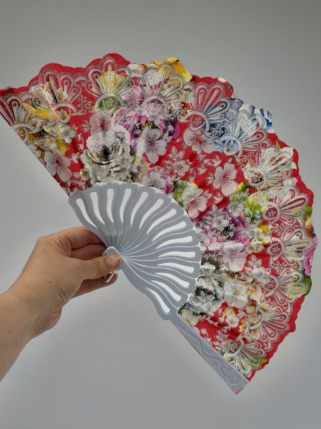 Vintage Floral Lace Hand Fans – Set of 6 with Baroque Embroidery