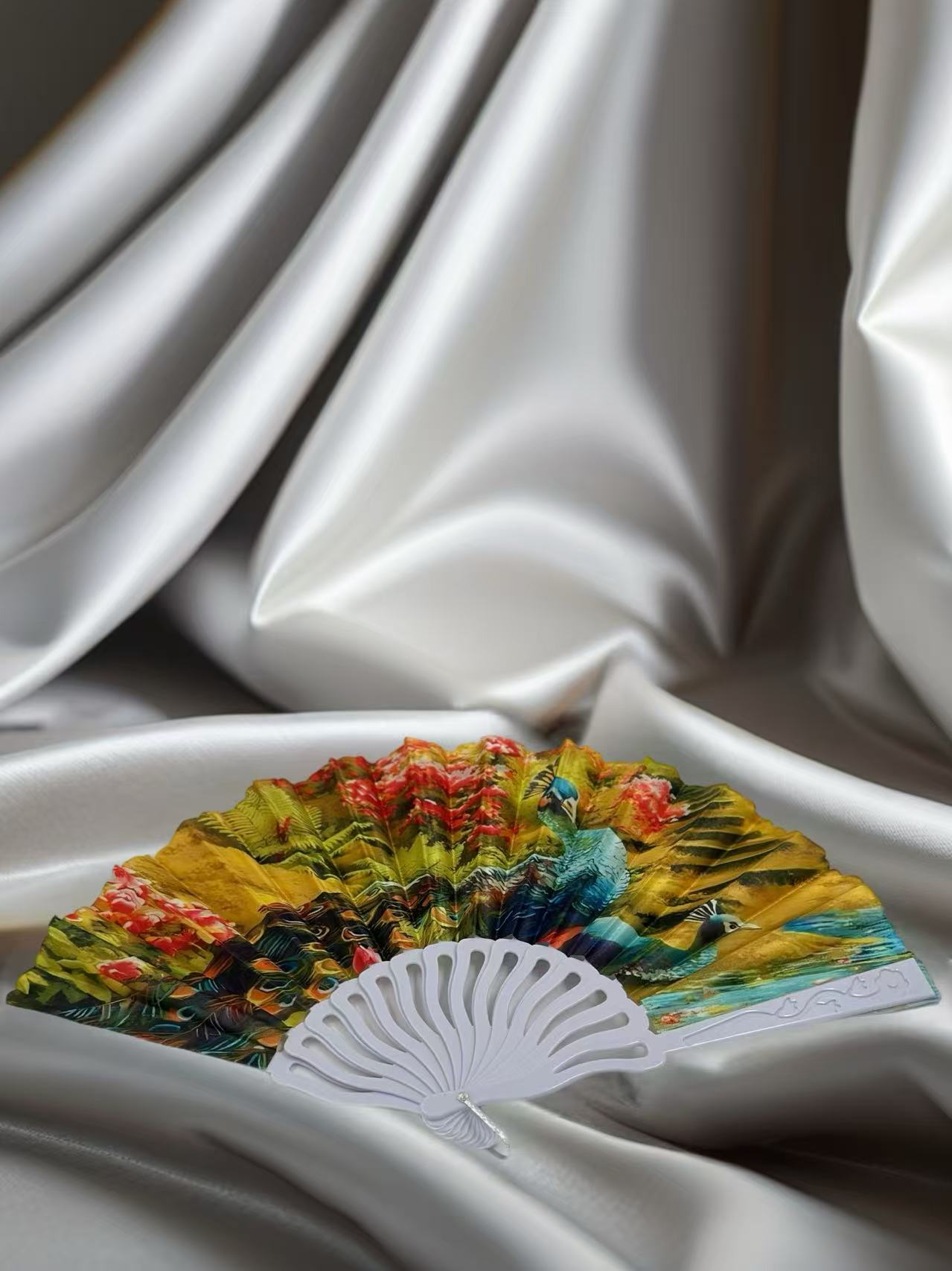 Majestic Birds and Nature-Inspired Hand Fans