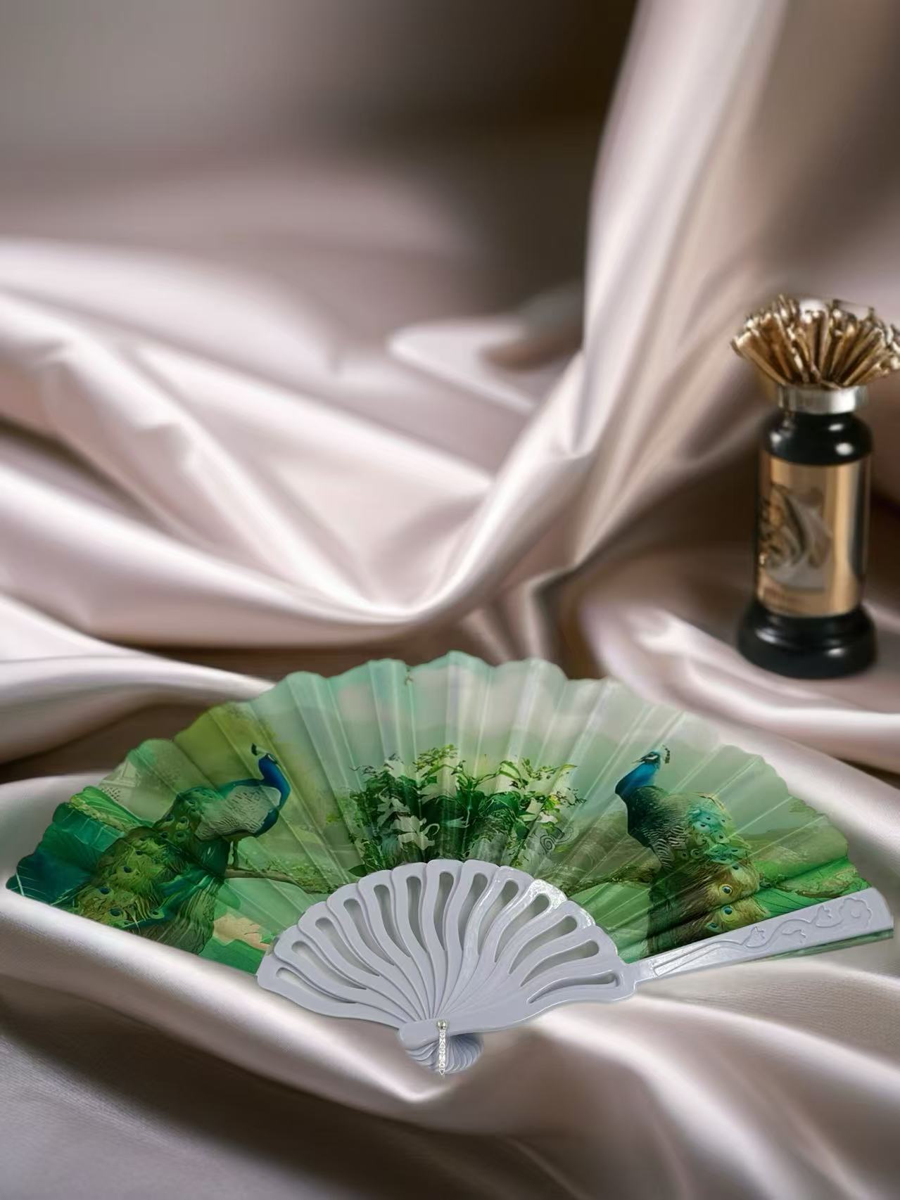 Majestic Birds and Nature-Inspired Hand Fans