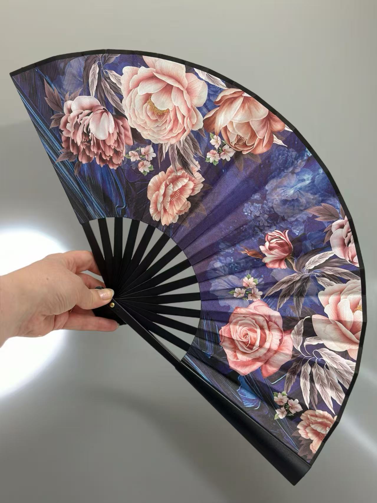 Elegant Floral Hand Fans – Vintage-Style Foldable Fans