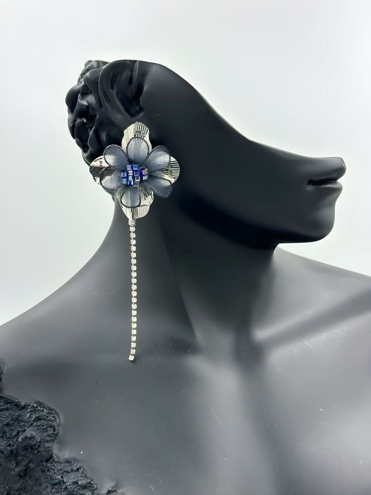 Elegant Floral Drop Earring with Rhinestone Chain