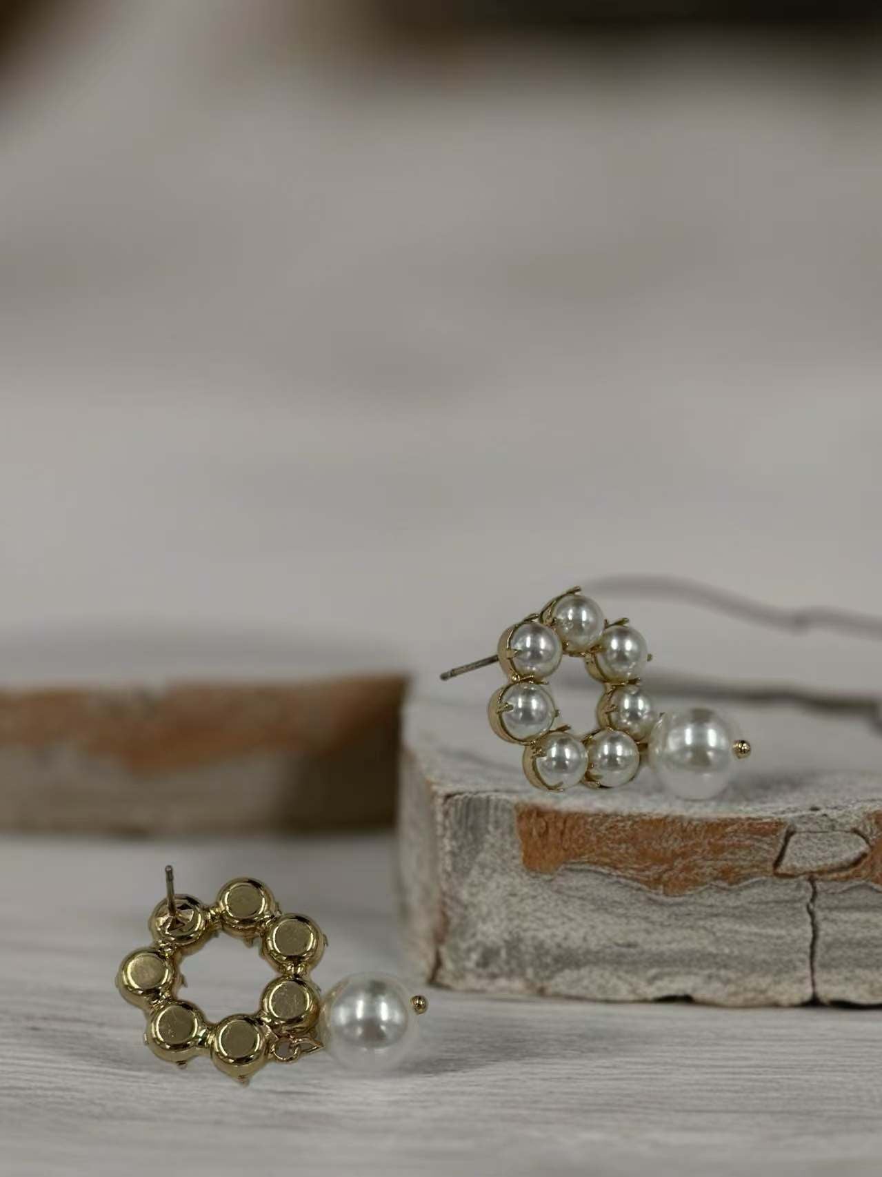 Elegant Circle Drop Earrings