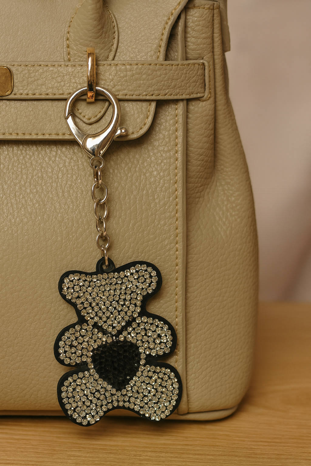 Crystal Bear Keychain – Sparkling Rhinestone Teddy Bag Charm & Key Ring