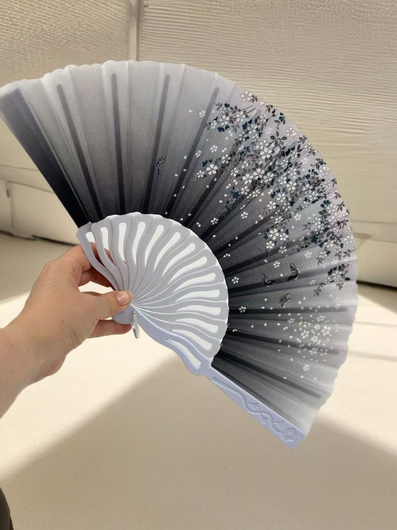 Elegant Floral Hand Fans – Set of 6 Traditional Asian Designs